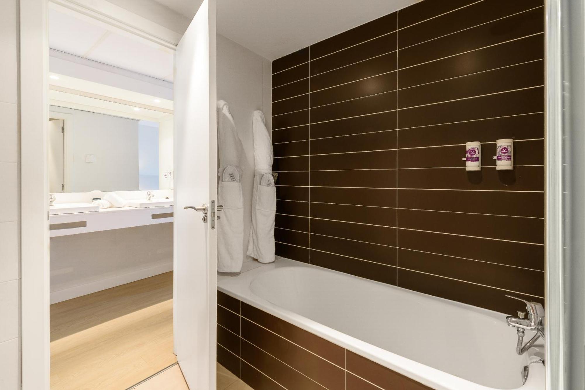 Готель Fergus Club Palmanova Park Екстер'єр фото